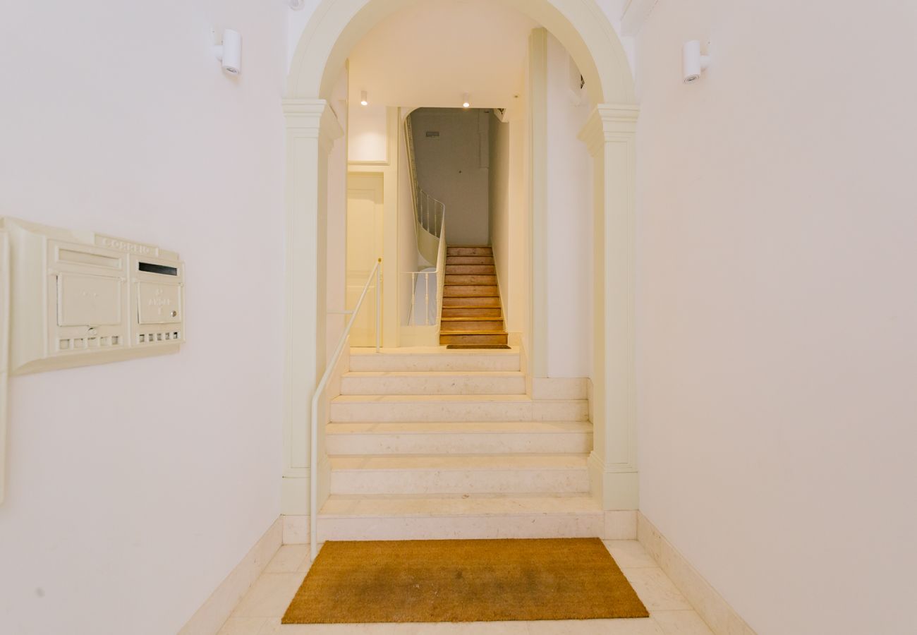 Apartment in Lisbon - RENT4REST CASTLE VIEW FAMILY & FRIENDS BAIRRO ALTO Apartment in Lisbon - RENT4REST CASTLE VIEW FAMILY & FRIENDS BAIRRO ALTO