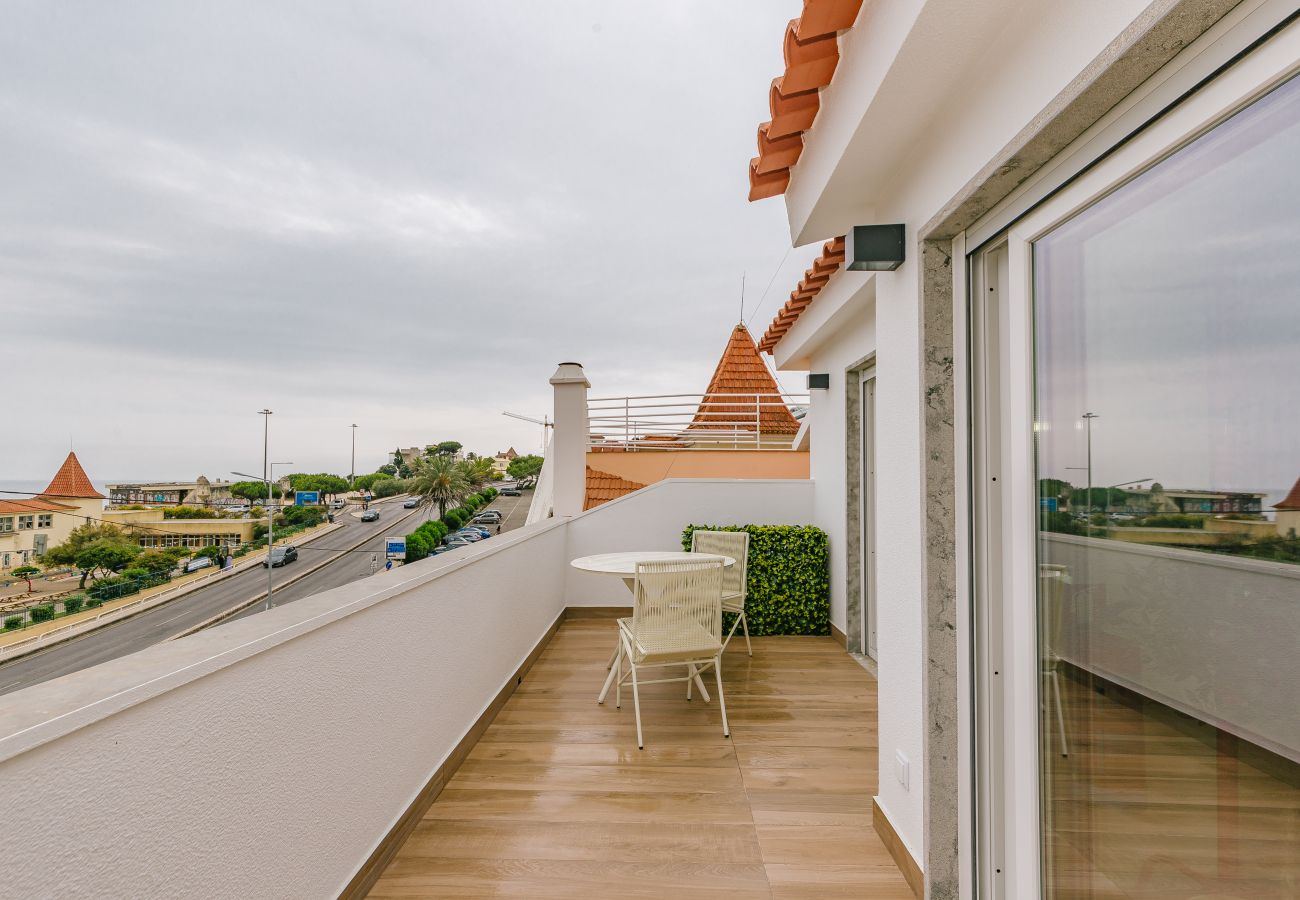 Studio in Estoril - NEW! ESTORIL SEAFRONT BALCONY STUDIO  Studio in Estoril - NEW! ESTORIL SEAFRONT BALCONY STUDIO