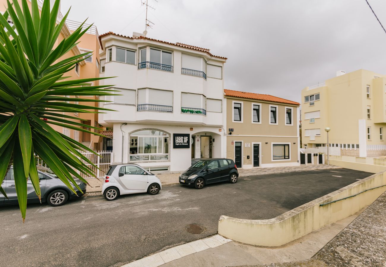 Studio in Estoril - NEW! ESTORIL SEAFRONT BALCONY STUDIO  Studio in Estoril - NEW! ESTORIL SEAFRONT BALCONY STUDIO