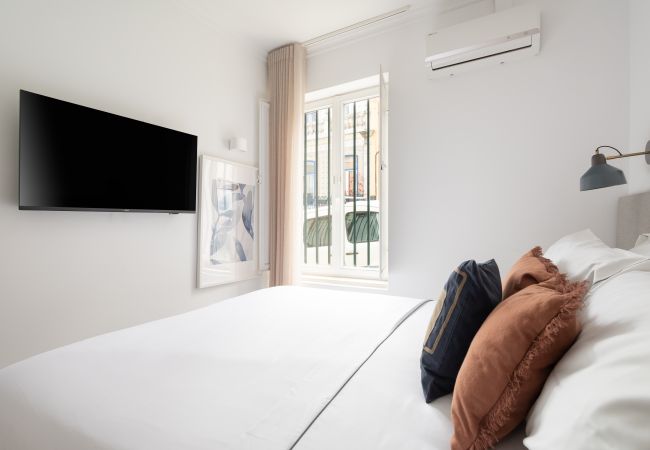 Rent by room in Lisboa - Lapa Diplomatic Suite 0.6 by Feel Lisboa