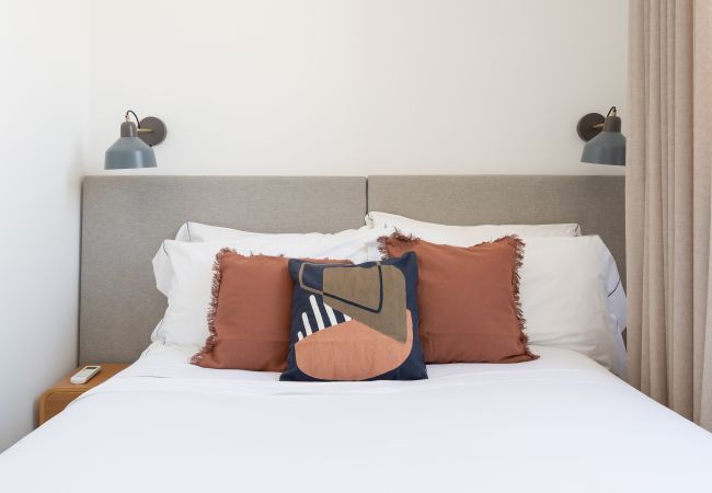 Rent by room in Lisboa - Lapa Diplomatic Suite 2.2 by Feel Lisboa